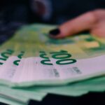 100 euro bills